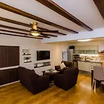 Apartment Maru Prestige